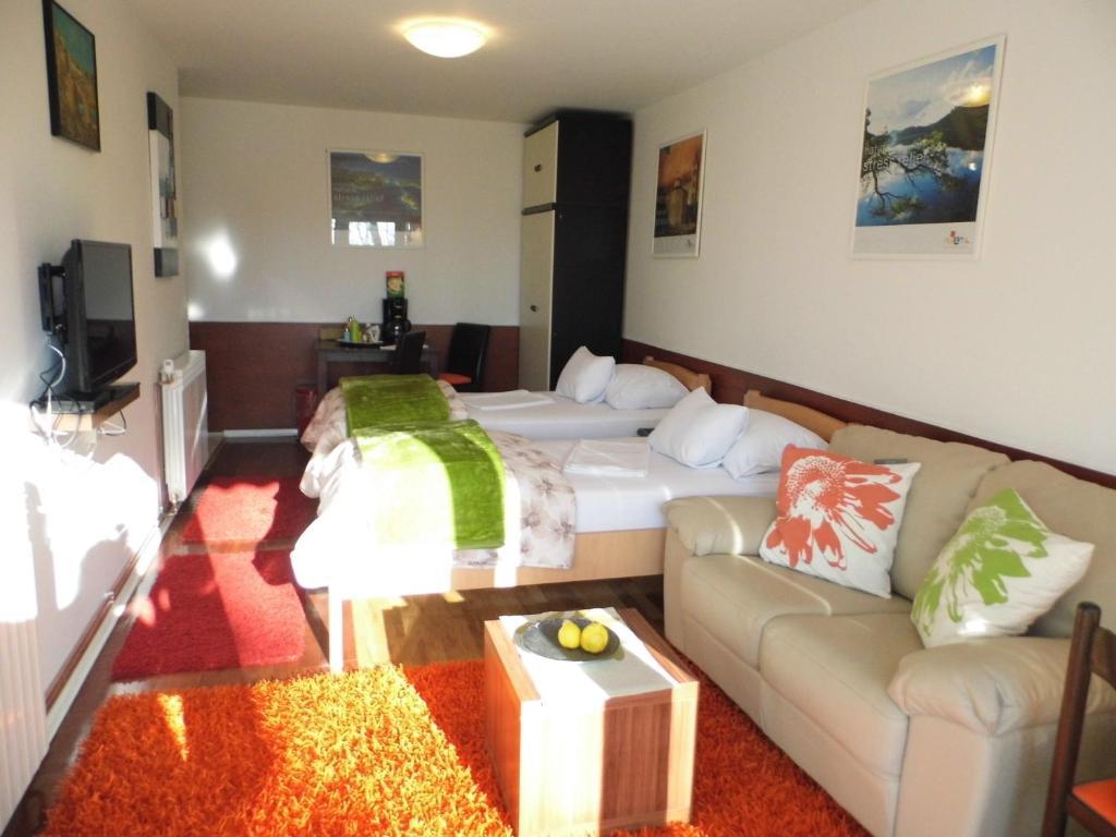 Apartments And Rooms Trsje Ζάγκρεμπ Εξωτερικό φωτογραφία